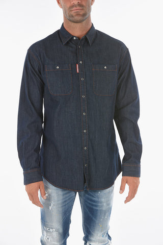 Camicia in Denim Logata con Cuciture a Contrasto