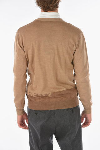 Cardigan in lana con scollo a v