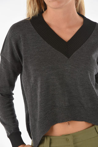 Two-tone SWAPS Crop Sweater with V neckline