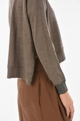 Two-tone SWAPS Crop Sweater with V neckline