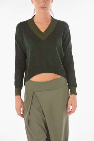 Two-tone SWAPS Crop Sweater with V neckline