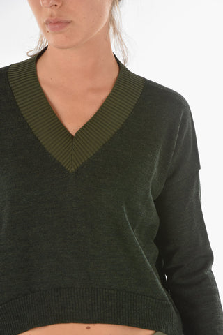 Two-tone SWAPS Crop Sweater with V neckline