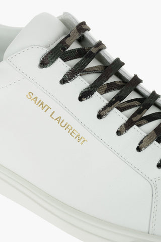 Sneakers Basse in Pelle con Dettagli in Camou