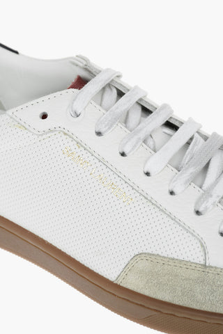 Sneakers Basse in Pelle Traforate con Punta in Suede