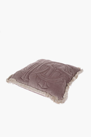 HOME Maxi Cuscino ESSENTIAL con Frange e Logo in Rilievo