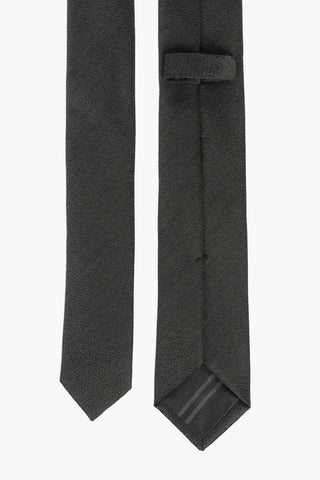 solid color tie