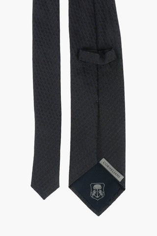 Patterned Maxi Tie