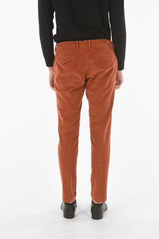 Pantaloni chino MARAIS.L. in velluto a coste