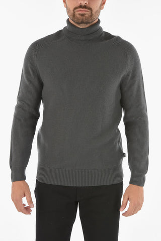 Maglia a Collo Alto in Lana Vergine