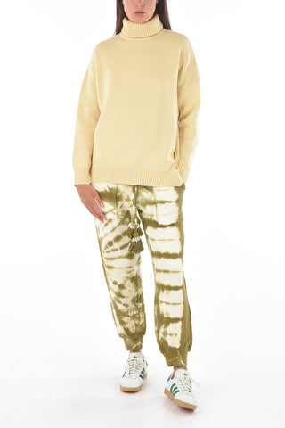 oversized turle-neck sweater