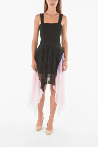 Vestito asimmetrico con dettagli plissè