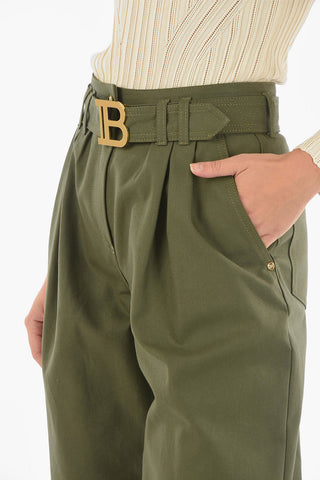 Pantaloni Plissettati con Cintura Logata
