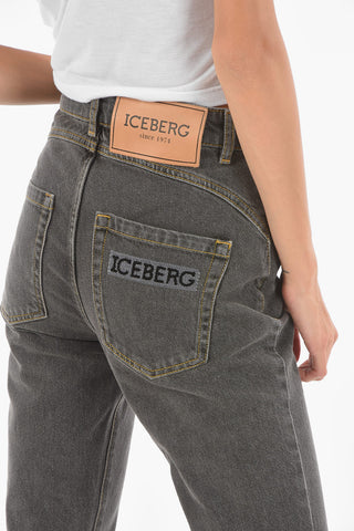 Jeans Straight Fit con Tasca Logata