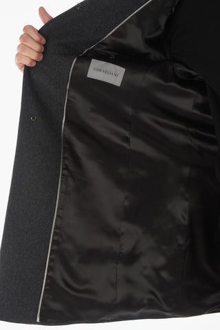 Cappotto in Lana Vergine con Tasche con Aletta