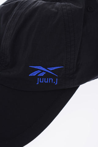 JUUN.J embroidered logo solid color cap