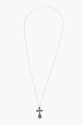 collana in argento con pendente a croce