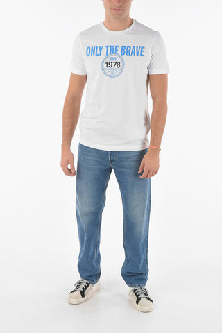Crewneck T-DIEGOS-K35 T-shirt with ONLY THE BRAVE Print