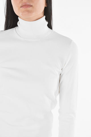 Turtleneck Stretch Fabric Sweater