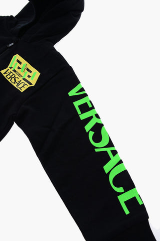 Felpa con chiusura zip e logo stampato