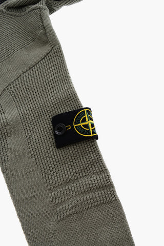 maglia in lana con cappuccio e chiusura zip