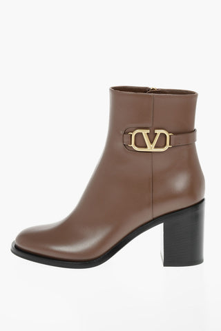 Leather Ankle Booties with Metal Logo Detail 7,5cm