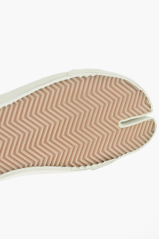 MM22 sneakers TABI in velluto a coste con lacci a contrasto