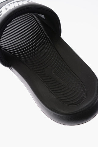 Contrasting Logo Rubber VICTORI ONE Slide