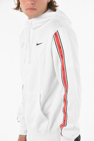 Sweatshirt mit zwei Taschen und seitlichem Logostreifen