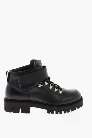 COUTURE! Solid color leather ankle boots