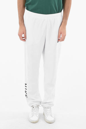 Einfarbige Jogginghose mit gesticktem Logo