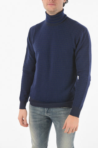  Houndstooth Turtleneck Sweater