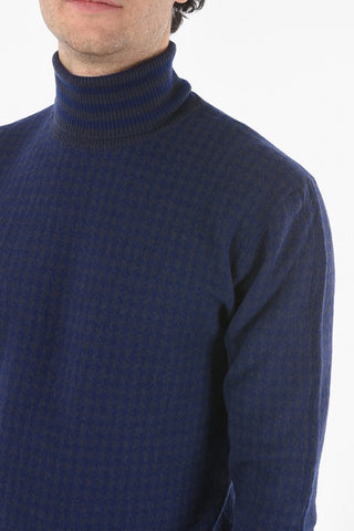  Houndstooth Turtleneck Sweater