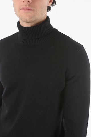 Extrafine Merino Wool Turtle-neck Sweater