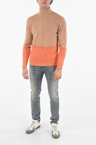 Gradient Two-tone Turtleneck Sweater