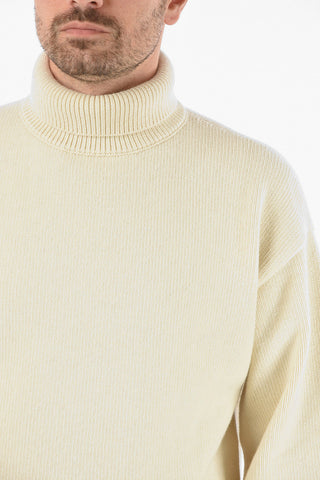 Turtleneck Wool and Cashmere Oversized Pullover