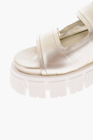 LOVE 5cm Metallic Leather Touch Trap Closure TASSEL70 Sandals