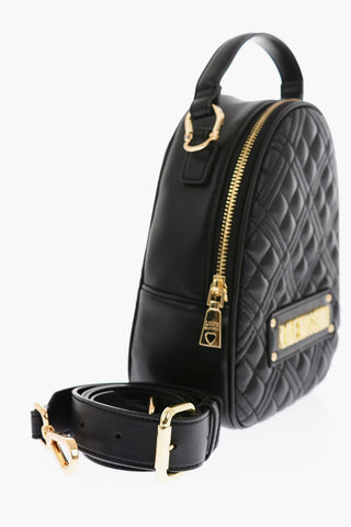 LOVE Mini gesteppte Tasche aus Kunstleder mit goldenen Details