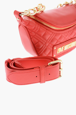 LOVE gesteppte Schultertasche aus Kunstleder mit Kettenhenkel