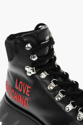 LOVE Anfibi in Eco Pelle con Suola Chunkly con Lacci Intrecciati 6cm
