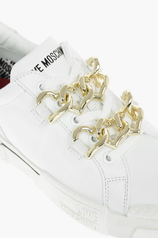 Love Sneakers Basse TEXTURE50 in Pelle con Catena Dorata Decorativa