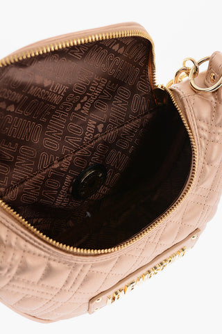 LOVE Gesteppte Tasche aus glänzendem Kunstleder mit Goldkette