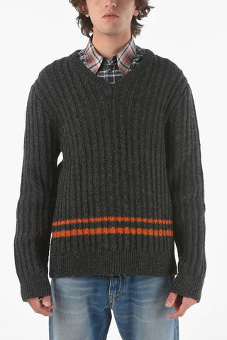 Lamb Wool V-neck Sweater