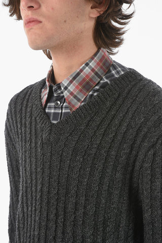 Lamb Wool V-neck Sweater