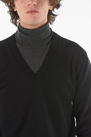 Stretchy Wool Sweater with Ribbed V-neck