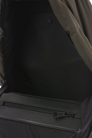 Zaino LEGERE in Nylon Imbottito con Logo in Contrasto