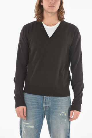 Maglia in Misto Lana con Collo a V e Orli a Costine