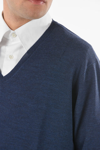 Maglia in Lana Vergine con Collo a V