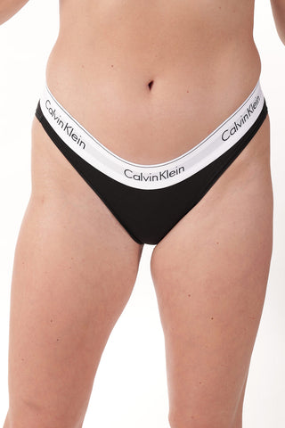 Embossed Logo at The waist Slip