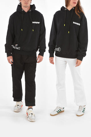 Felpa hoodie a tinta unita con maxi stampa sul retro