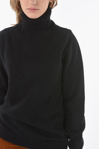 Cashmere Wool Turtle-neck Sweater with Ribbed Hems
